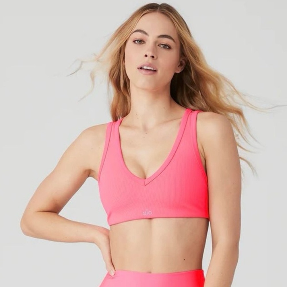 Alo Airlift Ribbed Jump Start V-Neck Bra - Fluorescent Pink Small